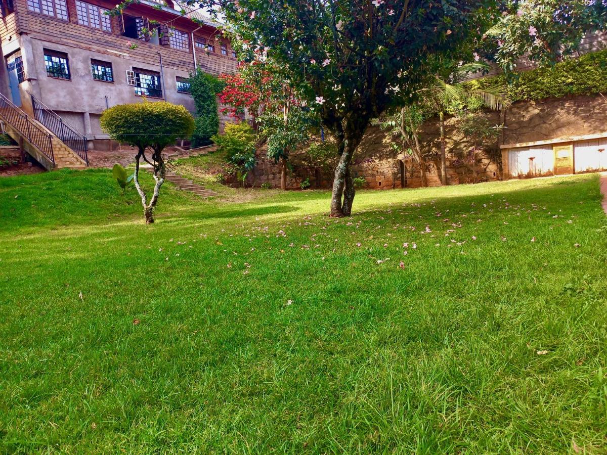 Kuniville Guest House Nyeri Esterno foto