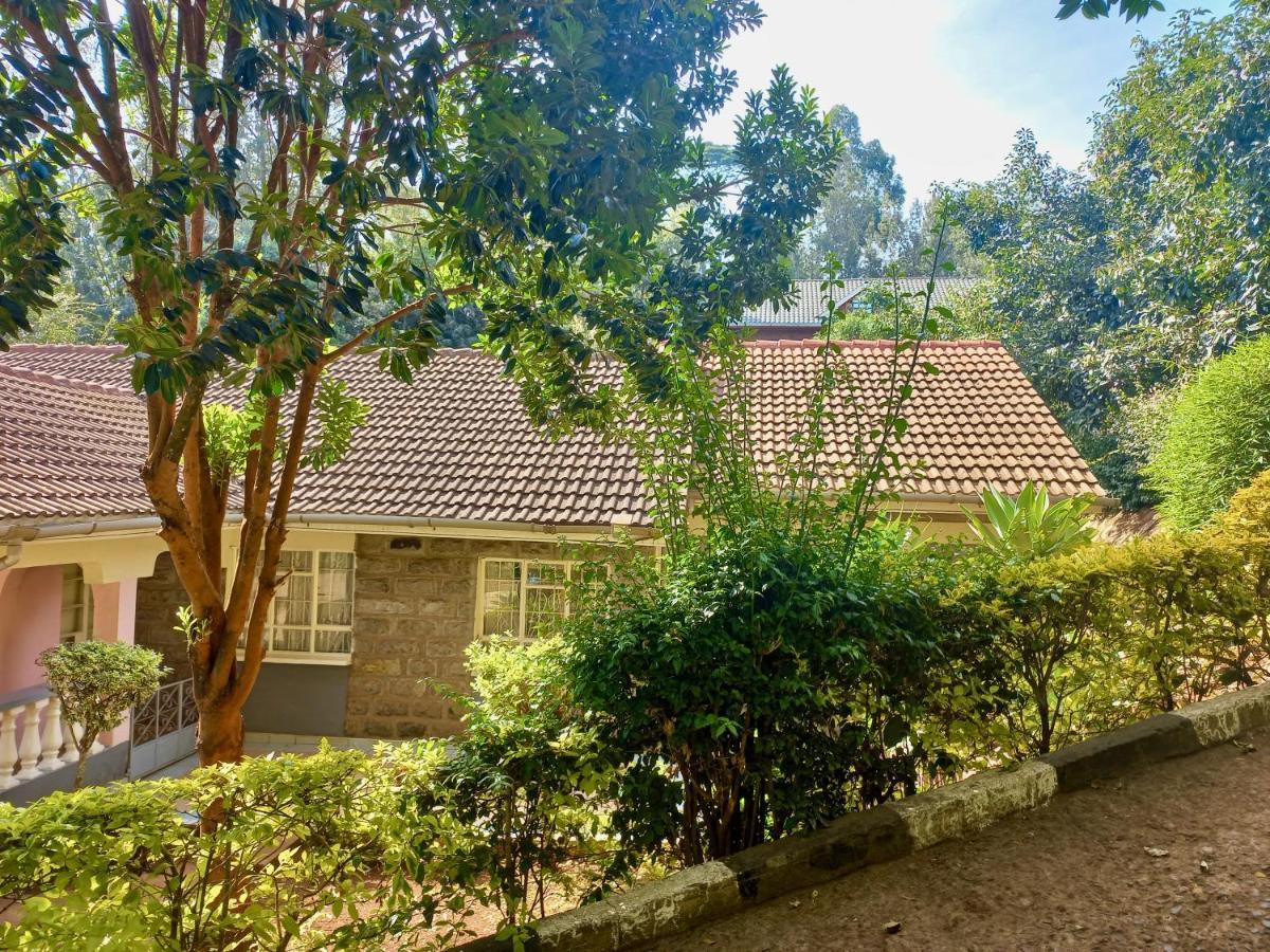 Kuniville Guest House Nyeri Esterno foto