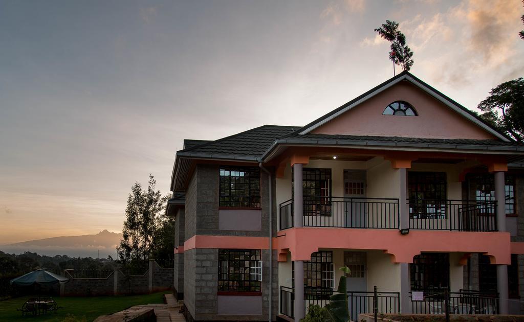Kuniville Guest House Nyeri Esterno foto